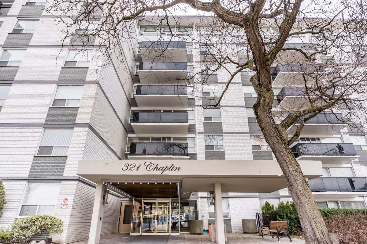 https://www.capreit.ca/wp-content/uploads/2021/09/1-Apartments-for-rent-Toronto-ON-321-Chaplin-Crescent-exterior.jpg