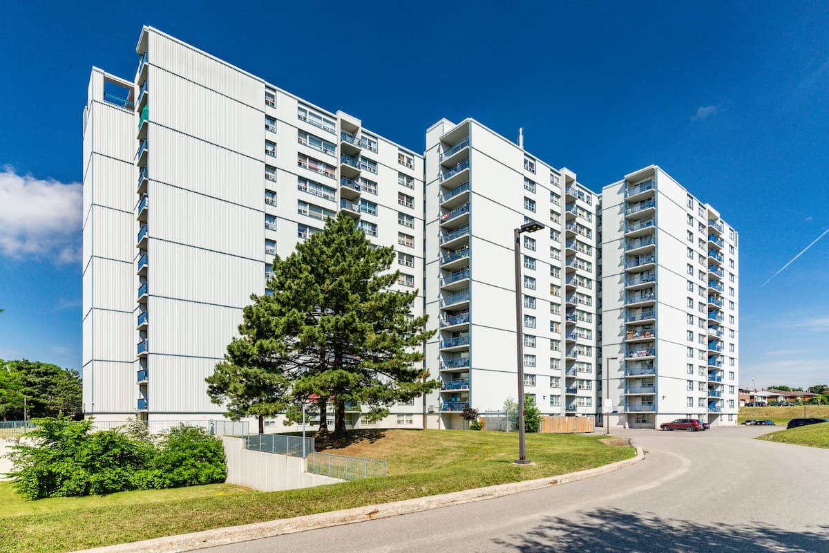 https://www.capreit.ca/wp-content/uploads/2021/09/1-apartments-for-rent-toronto-ON-2020-sheppard-exterior.jpg