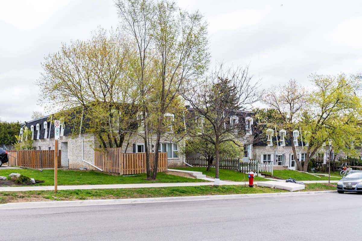 Bloor Dixie Townhomes Apartment For Rent CAPREIT