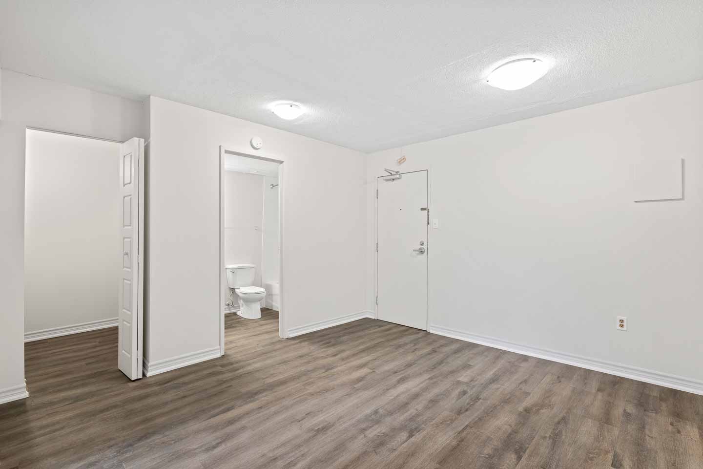 https://www.capreit.ca/wp-content/uploads/2021/09/1030-South-Park-St-9.jpg