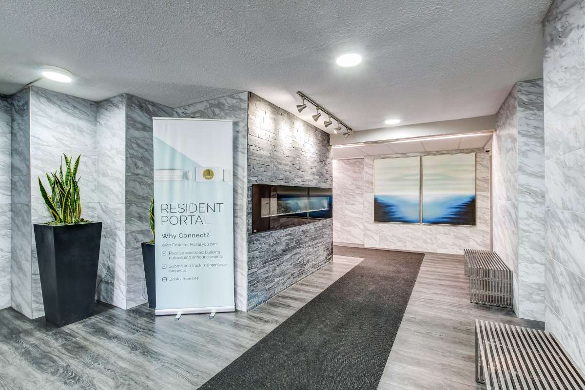 https://www.capreit.ca/wp-content/uploads/2021/09/11-knights-lobby.jpg