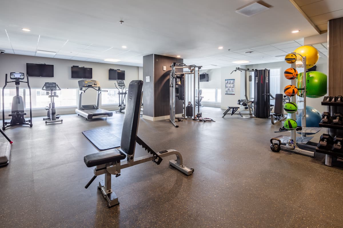 https://www.capreit.ca/wp-content/uploads/2021/09/19Twenty-halifax-NS-gym.jpg