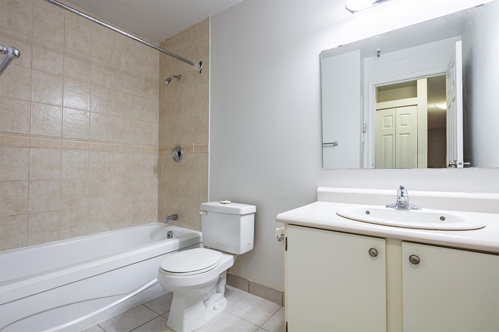 https://www.capreit.ca/wp-content/uploads/2021/09/2073-Brunswick-Cunard-Lowrise-Halifax-Bathroom.jpg