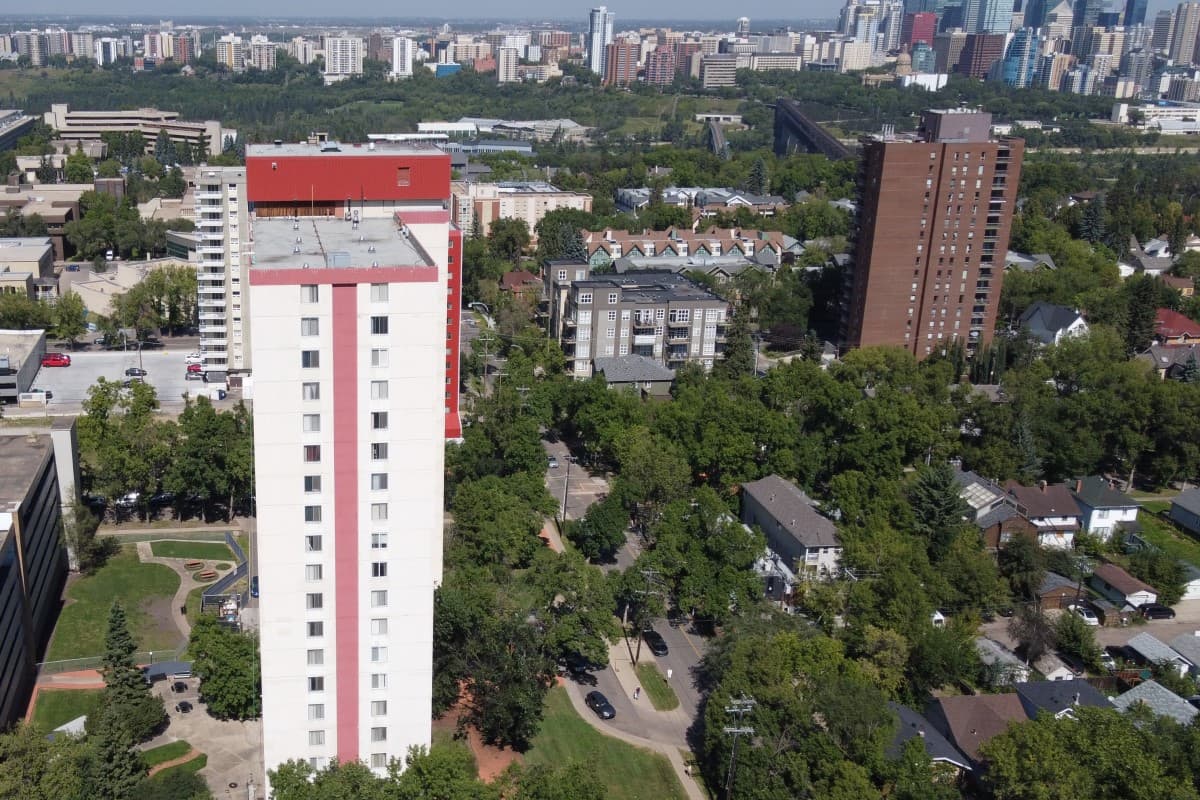 https://www.capreit.ca/wp-content/uploads/2021/09/20929-Garneau-Towers-Garneau-Neighborhood-resized-for-web.jpg