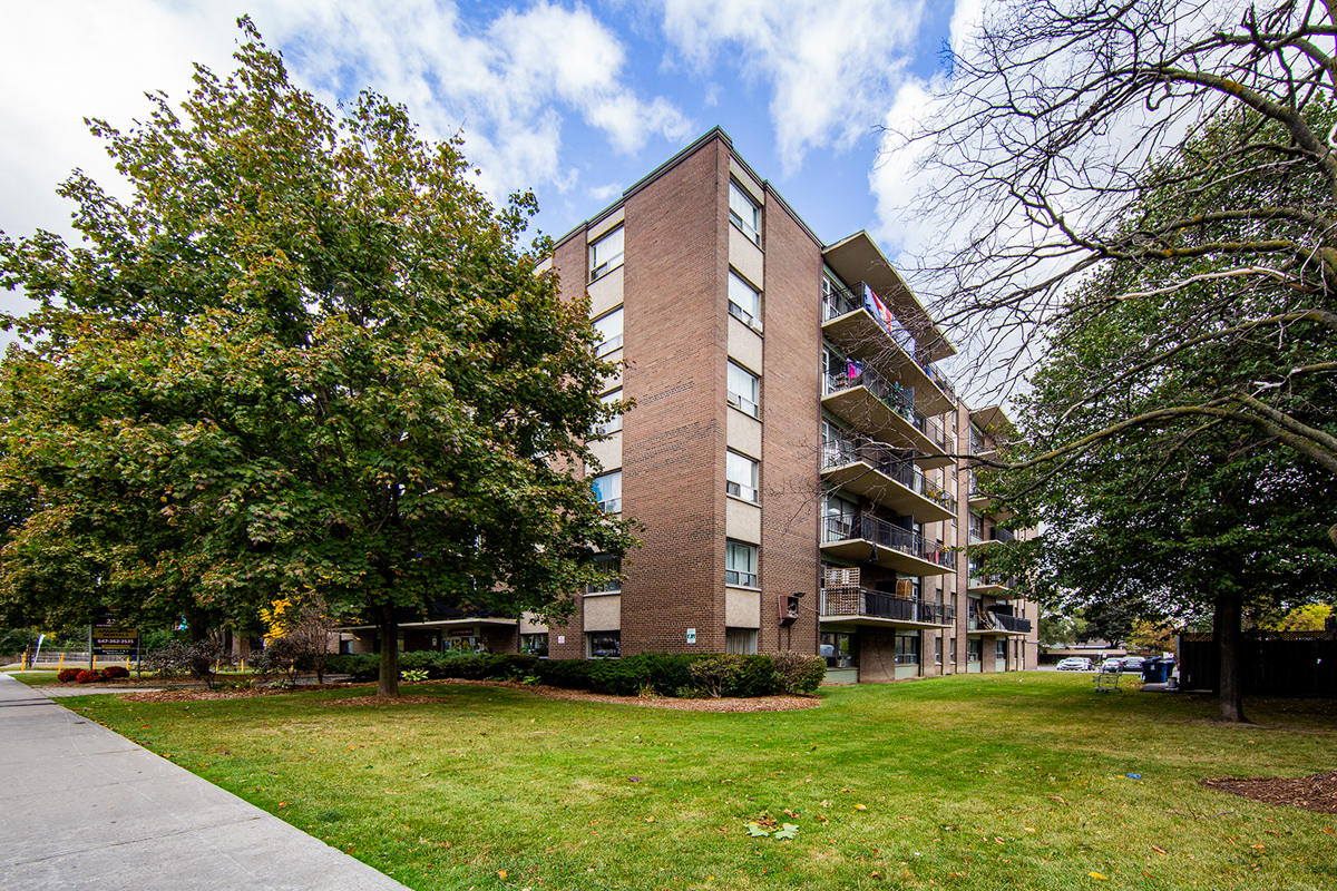 https://www.capreit.ca/wp-content/uploads/2021/09/2265-Victoria-Park-med34.jpg