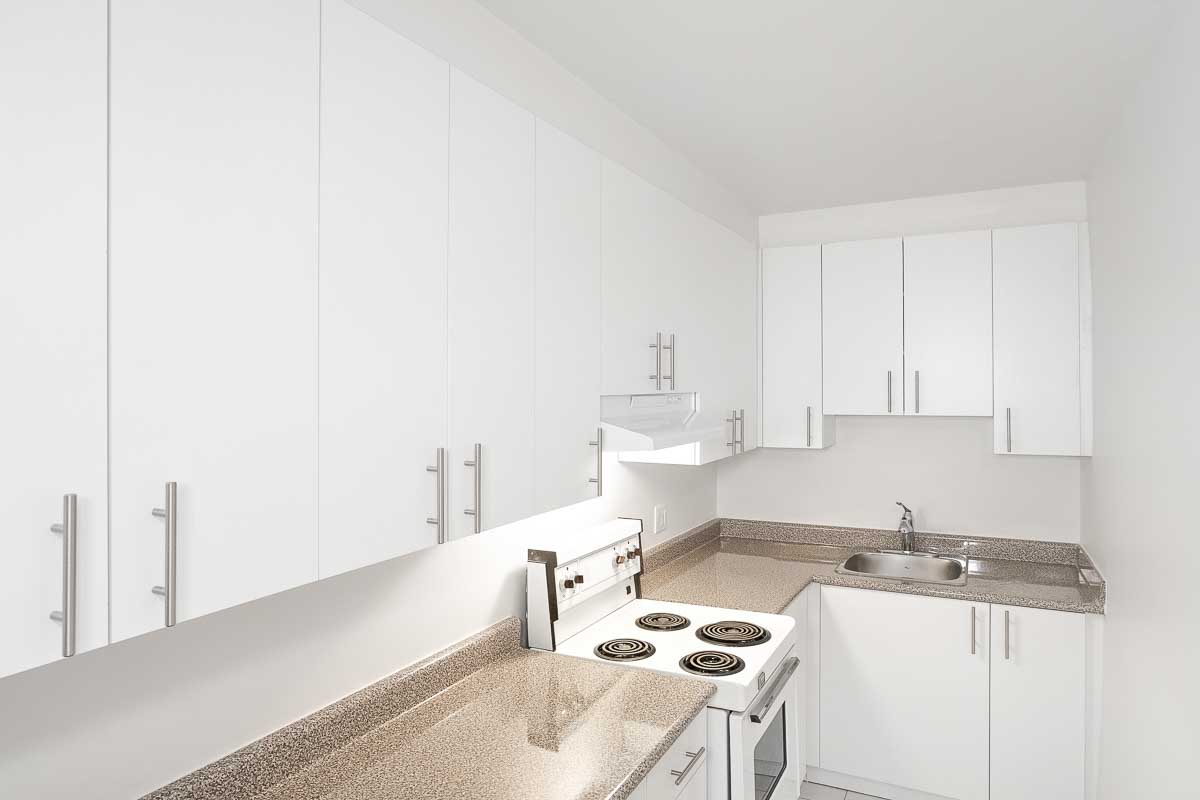 https://www.capreit.ca/wp-content/uploads/2021/09/3-benny-crescent-montreal-qc-kitchen.jpg