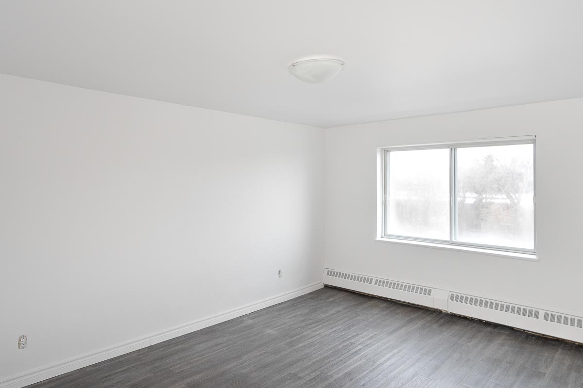 2400, 2420, 2444, 2460, 2480, 2500 Rue BennyCrescent , Montreal, QC