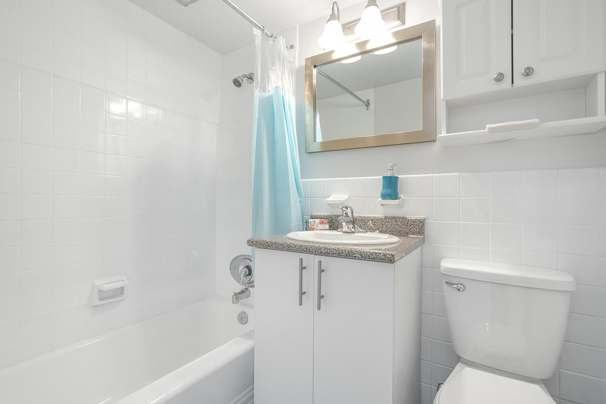 2400, 2420, 2444, 2460, 2480, 2500 Rue BennyCrescent , Montreal, QC