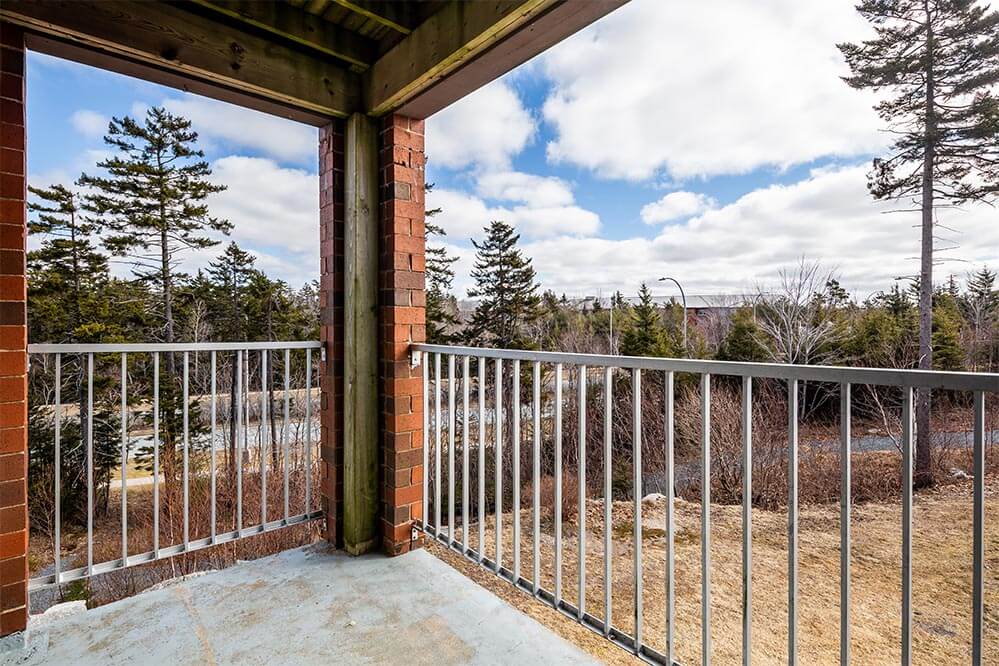 https://www.capreit.ca/wp-content/uploads/2021/09/80-Chipstone-Stonecrest-Village-Halifax-Balcony-view.jpg