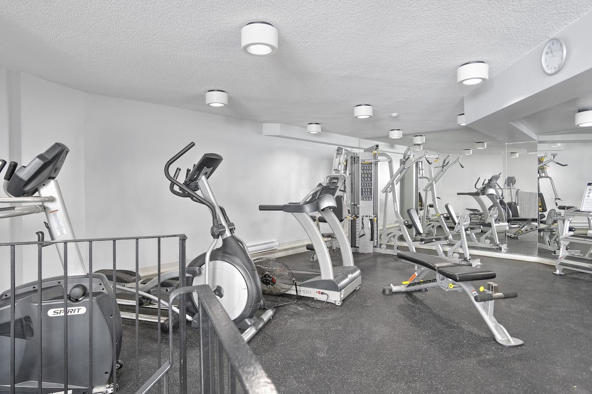 https://www.capreit.ca/wp-content/uploads/2021/09/9-st-norbert-montreal-QC-gym.jpg