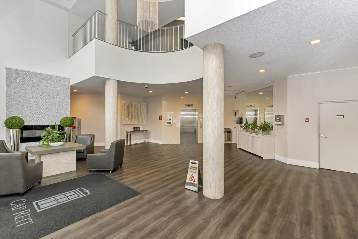 https://www.capreit.ca/wp-content/uploads/2021/09/Apartments-for-rent-Victoria-BC-James-Bay-Square-apartments-lobby.jpg