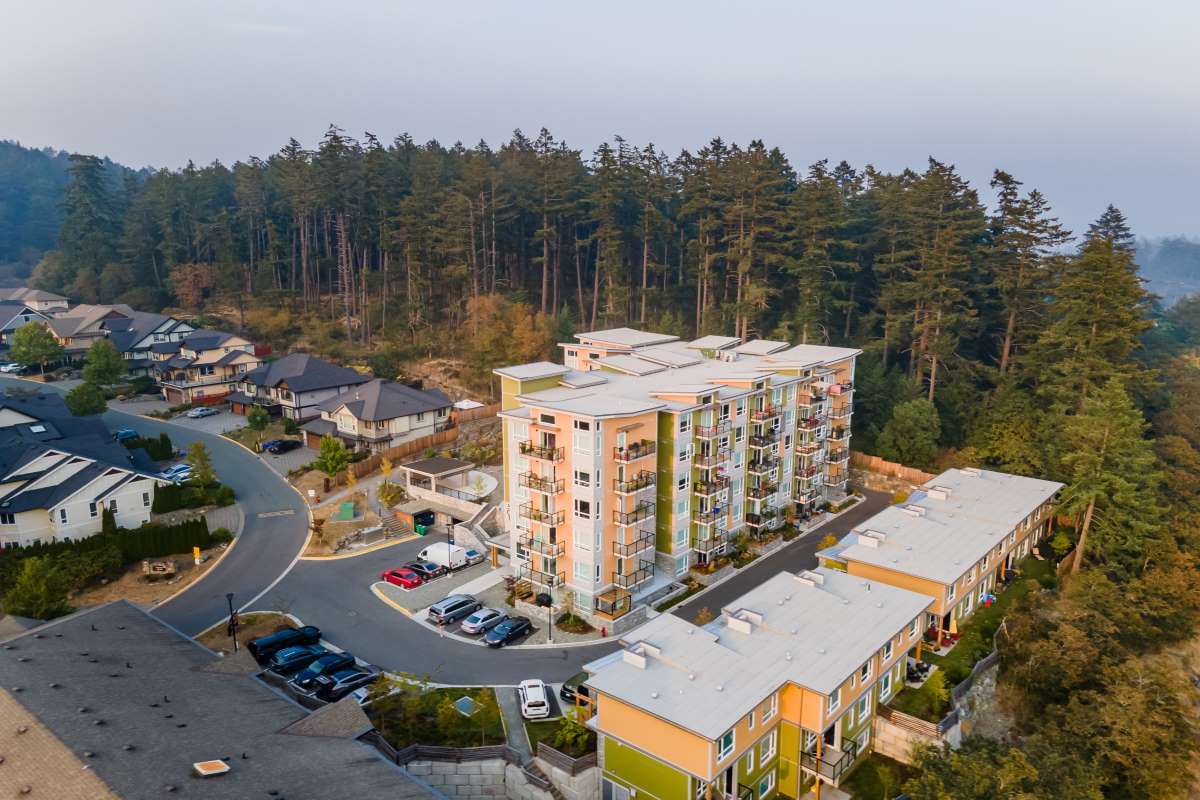2 Bedroom available at 301 Nursery Hill, Victoria 4