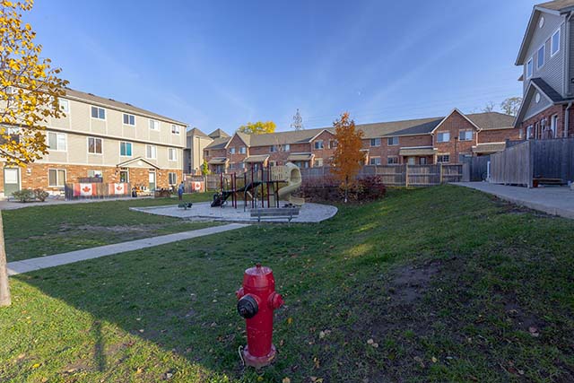 https://www.capreit.ca/wp-content/uploads/2021/09/DSC_1651.jpg