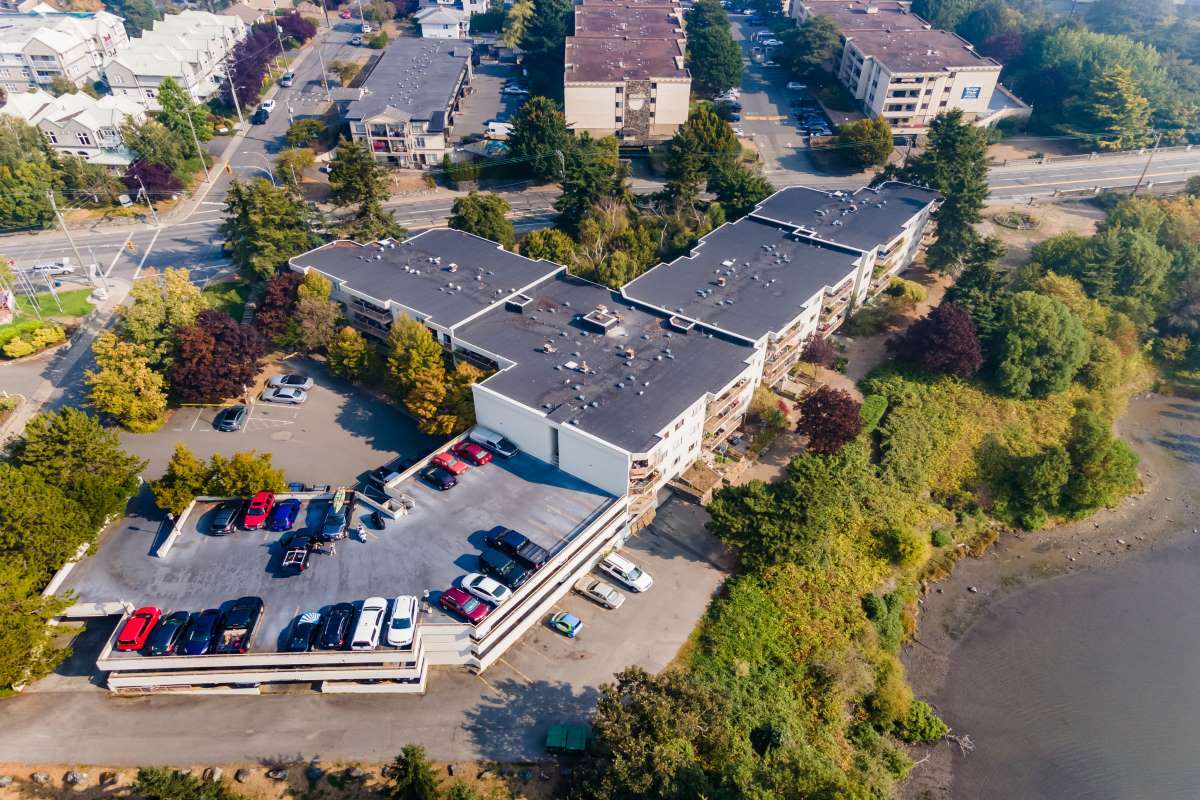 https://www.capreit.ca/wp-content/uploads/2021/09/Gorge-Apartments-for-rent-Victoria-BC-Aerial2.jpg