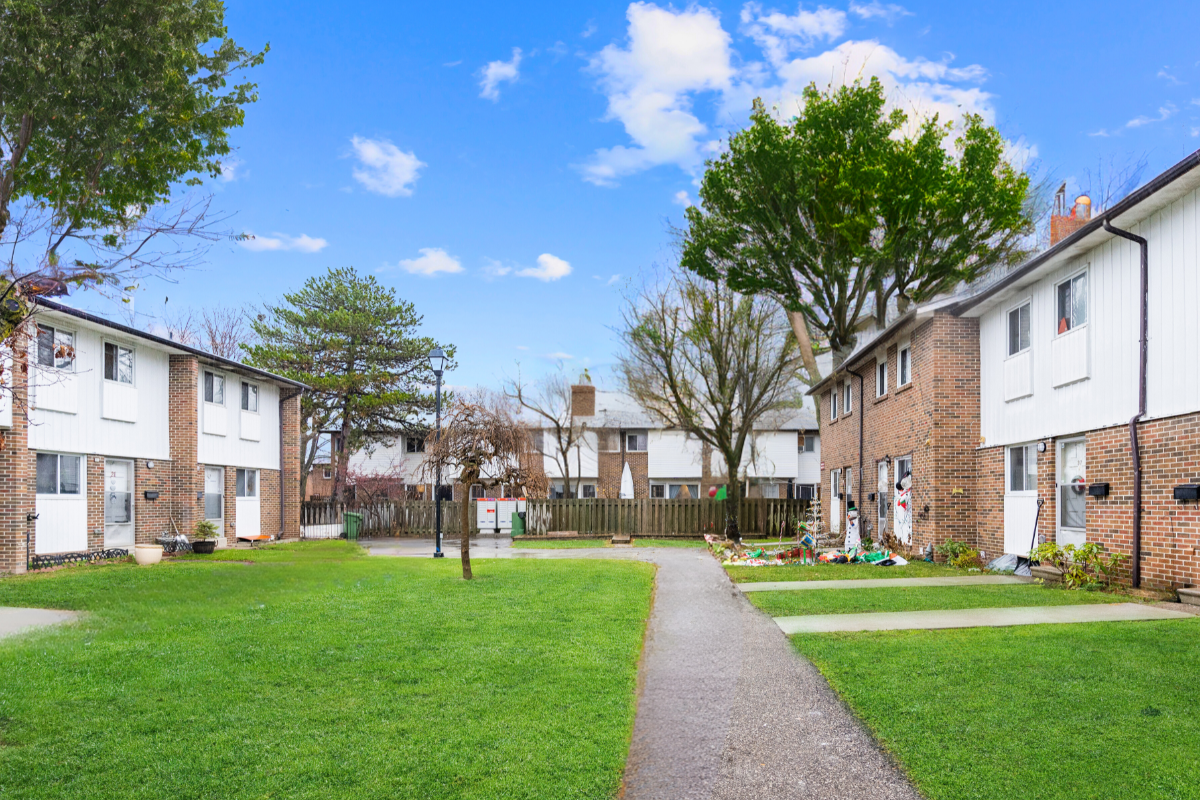 85 Henderson Avenue Townhomes