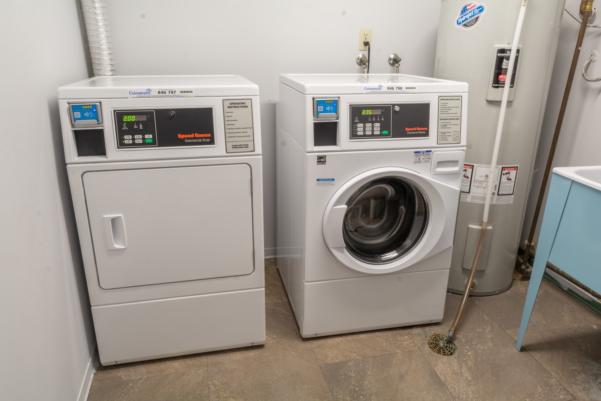 https://www.capreit.ca/wp-content/uploads/2021/09/Laundry-Room-web-ready.jpg