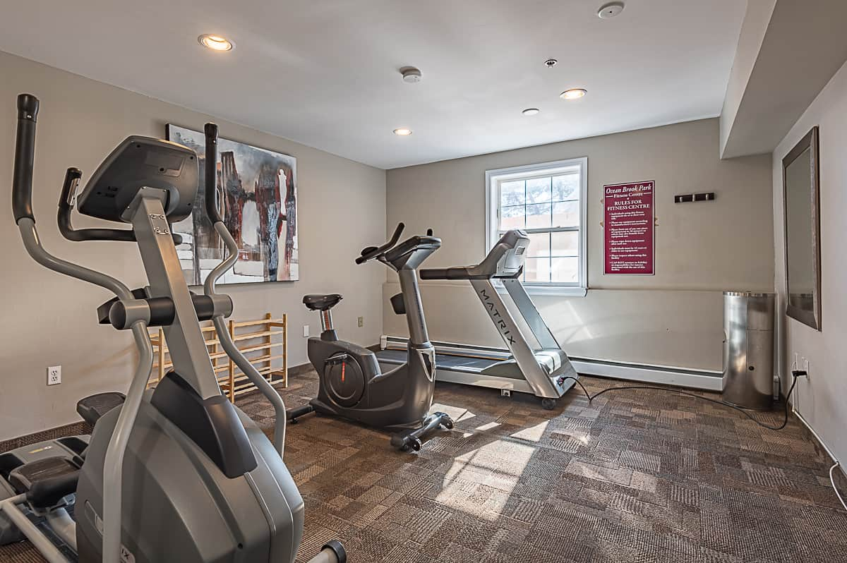 https://www.capreit.ca/wp-content/uploads/2021/09/OceanBrook-Gym.jpg