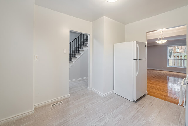 https://www.capreit.ca/wp-content/uploads/2021/09/Townhomes-for-rent-in-Toronto-68-Cassandra-Blvd-5.jpg