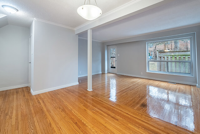 https://www.capreit.ca/wp-content/uploads/2021/09/Townhomes-for-rent-in-Toronto-68-Cassandra-Blvd-7.jpg