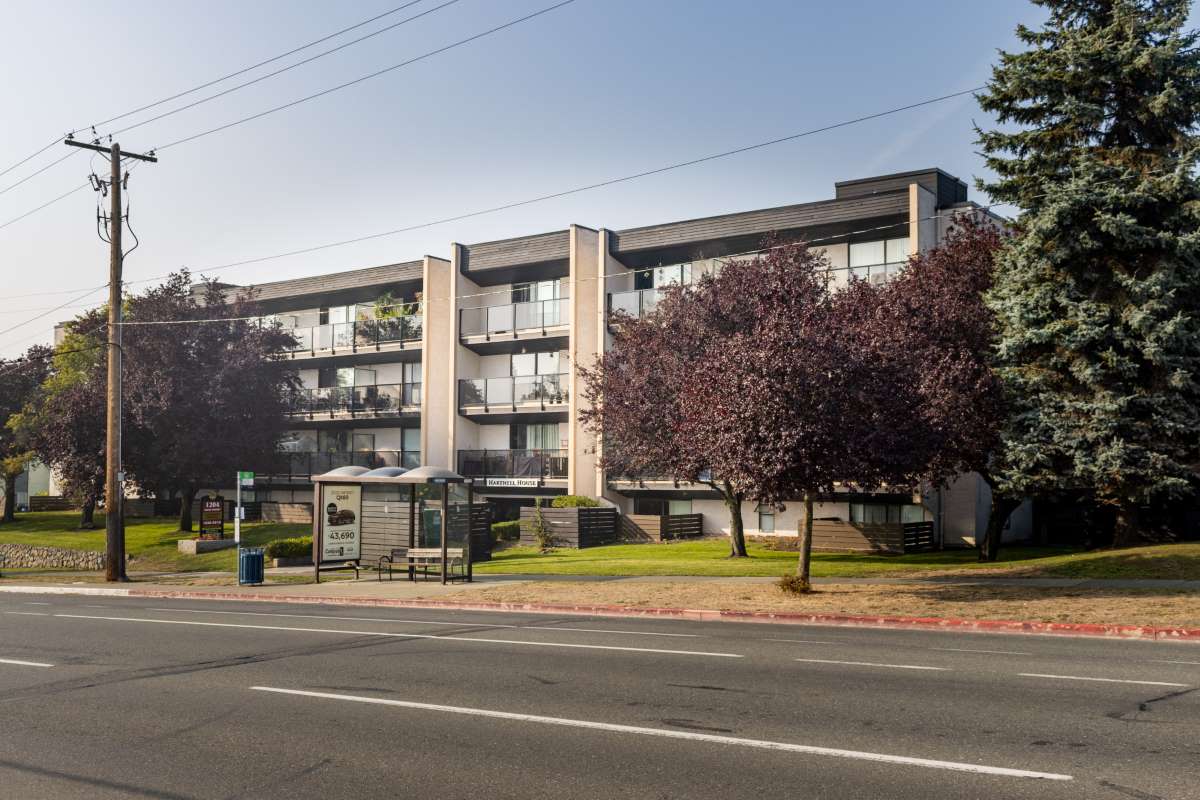 https://www.capreit.ca/wp-content/uploads/2021/09/Yates-Street-Apts-Victoria-BC-5.jpg