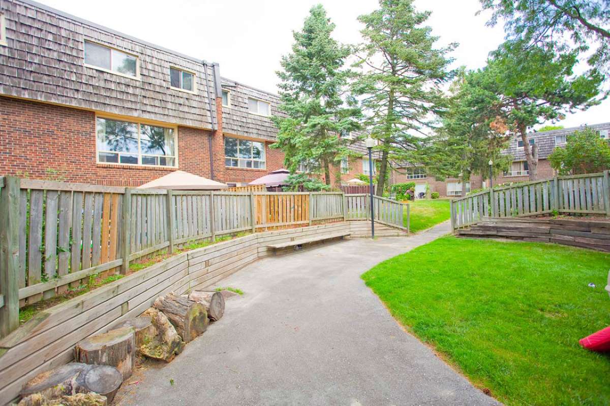 Willowood Townhomes Apartment For Rent CAPREIT