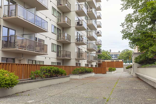 https://www.capreit.ca/wp-content/uploads/2021/09/web-capreit-bc-victoria-1039view-photo-2.jpg