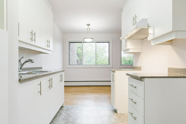 https://www.capreit.ca/wp-content/uploads/2021/09/web-capreit-qc-quebeccity-3094ruedeschatelets-photo-008.jpg