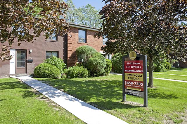 https://www.capreit.ca/wp-content/uploads/2021/09/web-on-brampton-145balmoral-photo-1.jpg