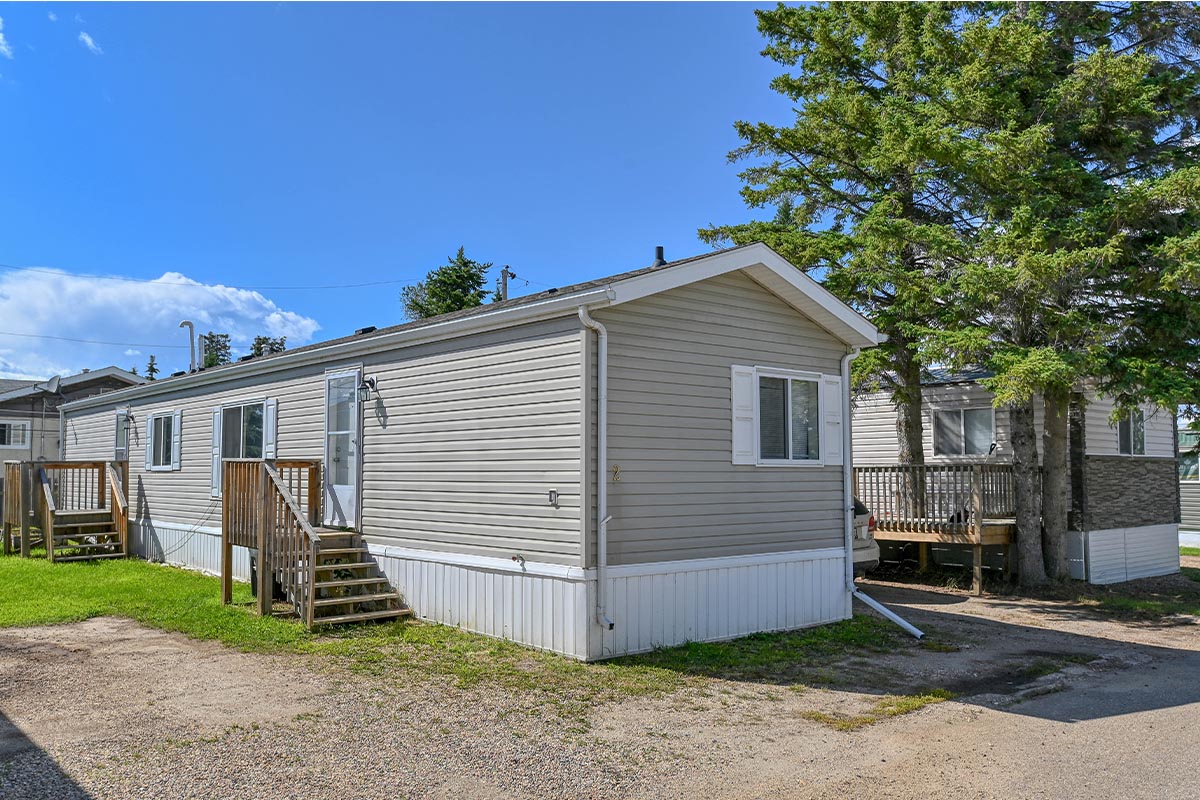 Lynwood Estates Canadian Apartment Properties REIT