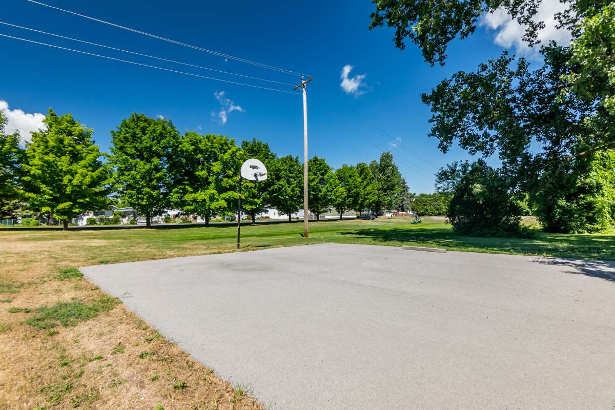 Bayview Estates Trenton, ON (40855) Canadian Apartment Properties REIT