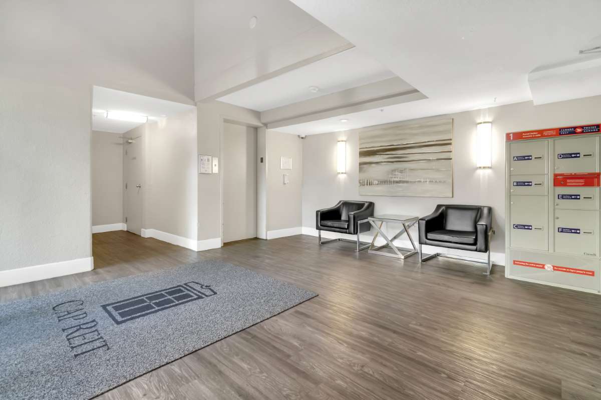 Claymore Apartments - Lobby