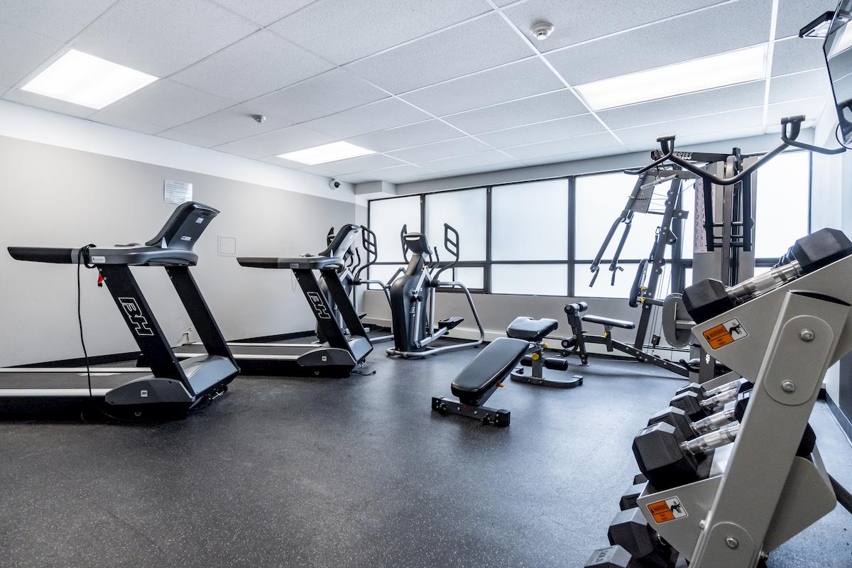 https://www.capreit.ca/wp-content/uploads/2021/11/11-apartments-for-rent-London-ON-75-Fiddlers-West-Gym.jpg