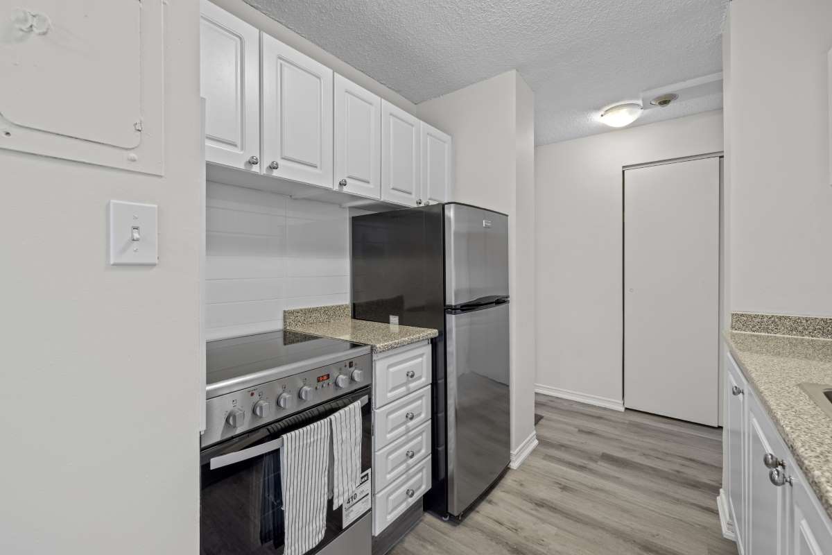 https://www.capreit.ca/wp-content/uploads/2021/11/Harbourview-Apts-Longard-Plaza-Halifax-NS-interior-1.jpg