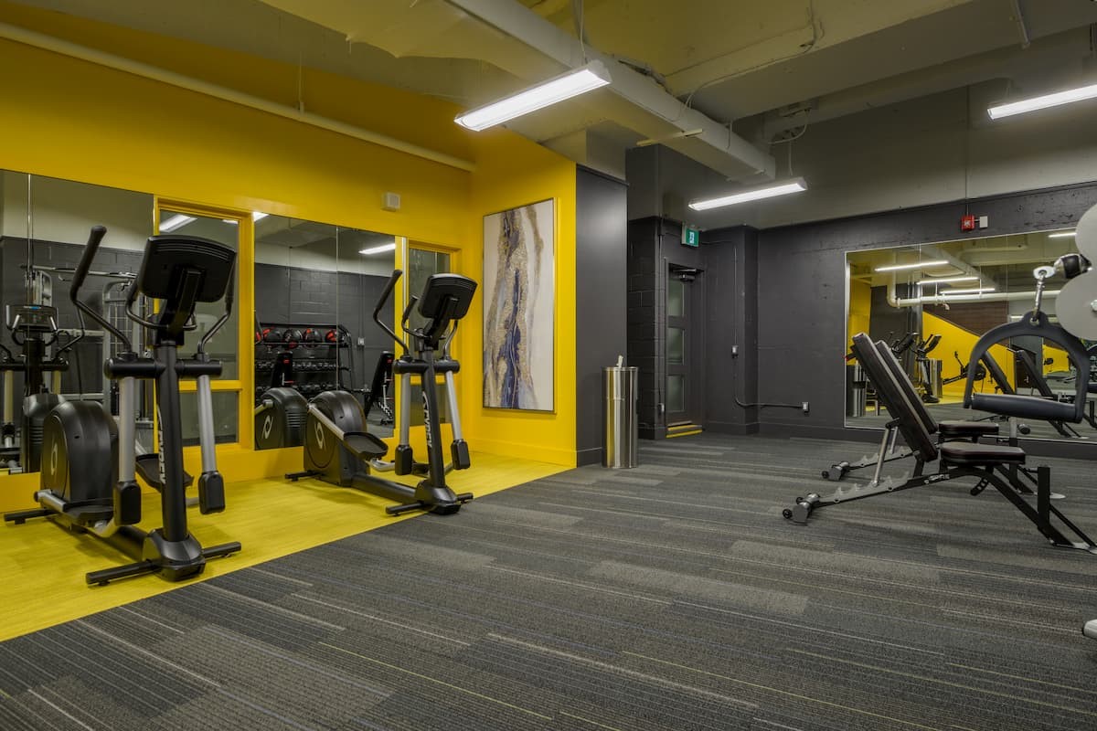 https://www.capreit.ca/wp-content/uploads/2021/12/1-apartments-for-rent-toronto-ON-33-orchard-view-gym.jpg