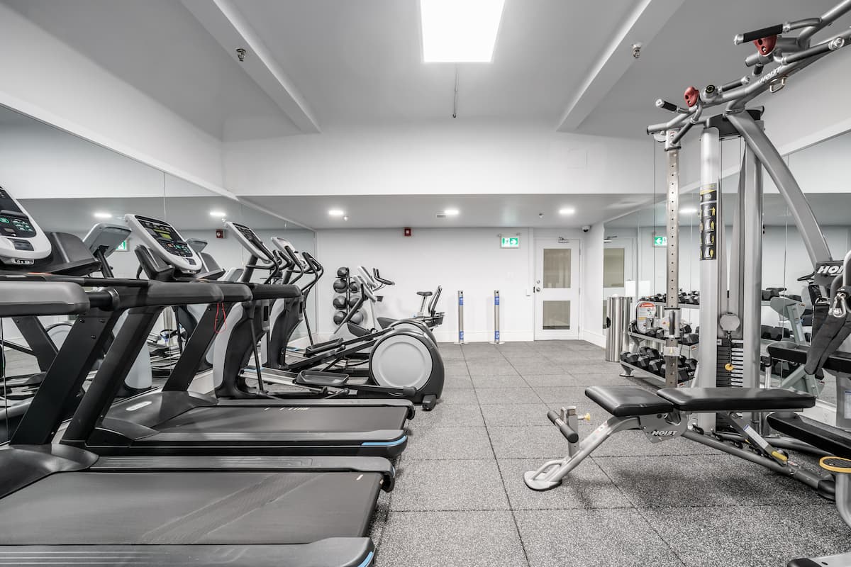 https://www.capreit.ca/wp-content/uploads/2021/12/10-apartments-for-rent-etobicoke-toronto-ON-18-panorama-gym.jpg