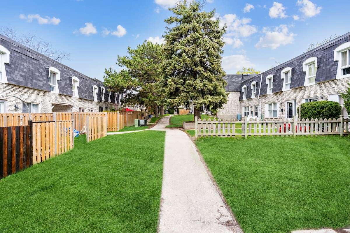 Bloor Dixie Townhomes Apartment For Rent CAPREIT