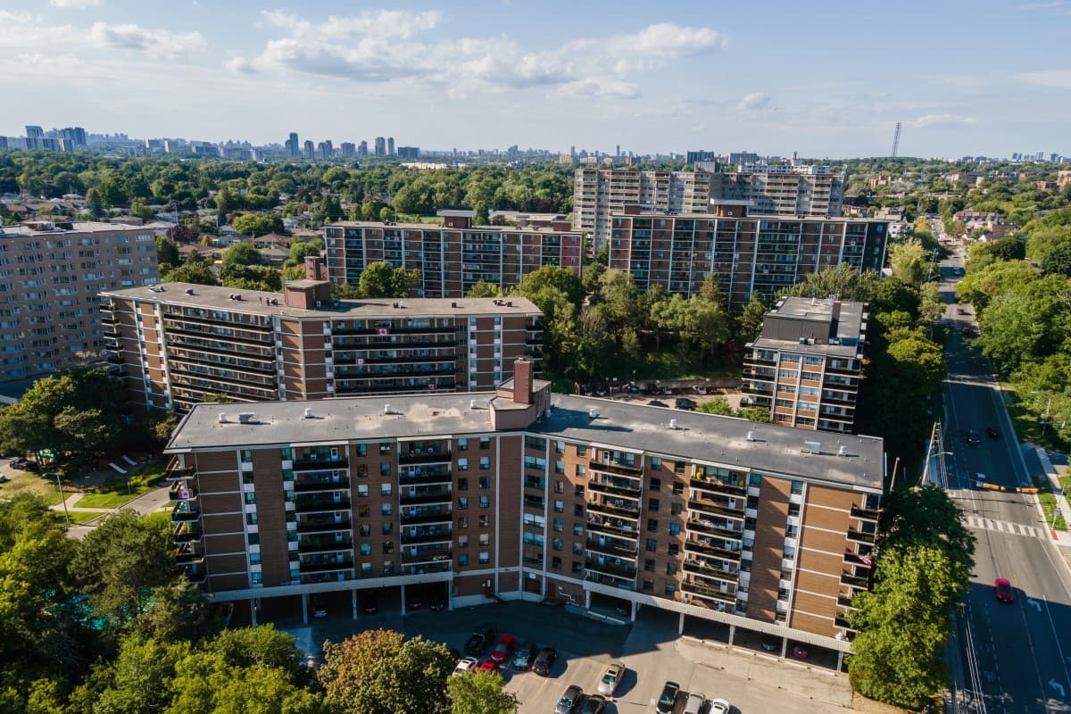 https://www.capreit.ca/wp-content/uploads/2021/12/Park-vista-east-york-toronto-ON-drone.jpg