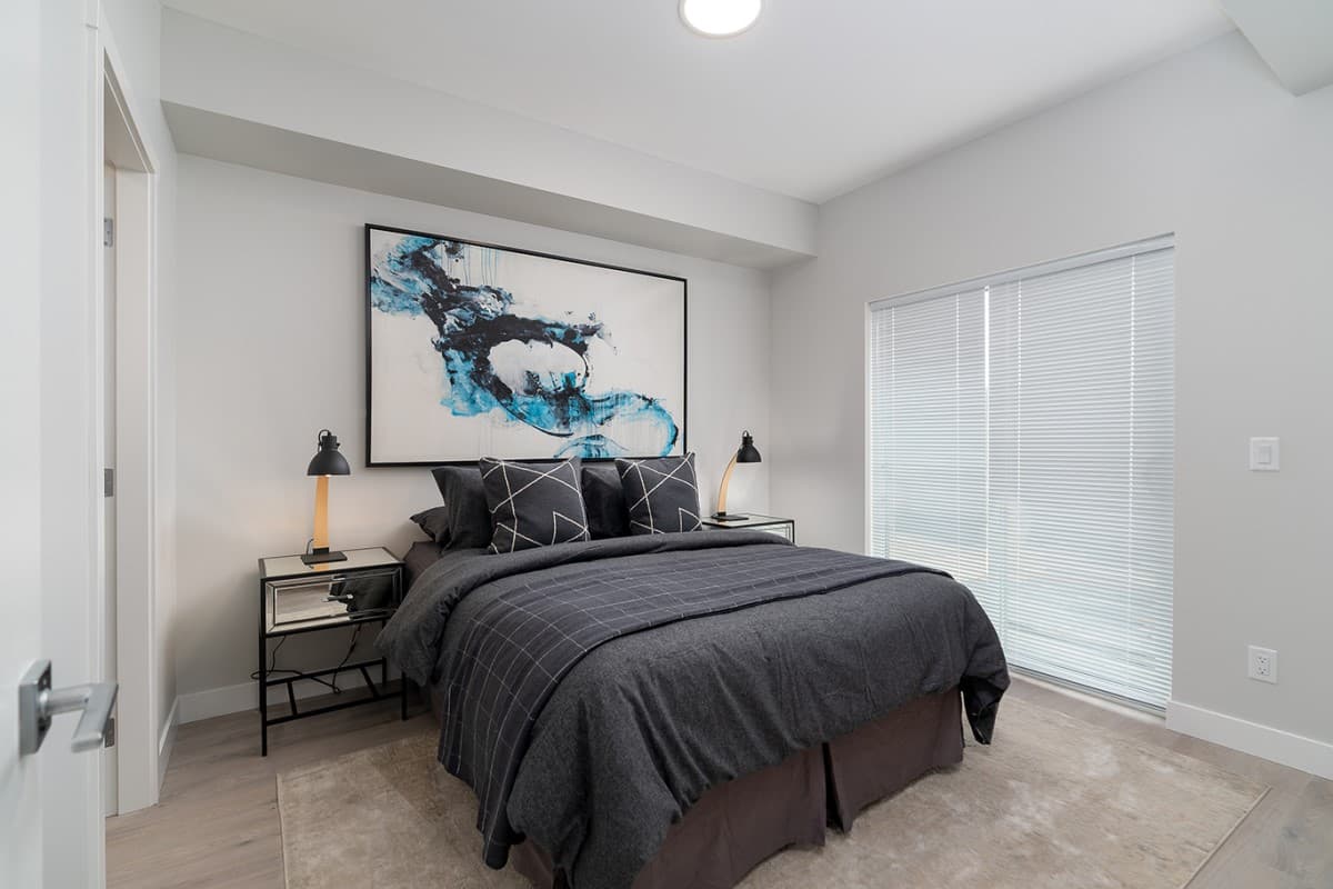 https://www.capreit.ca/wp-content/uploads/2022/01/14.-10229-Proxima-Townhomes_Unit_308-Bedroom.jpg