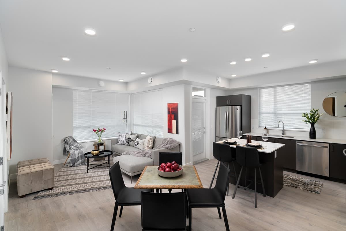 https://www.capreit.ca/wp-content/uploads/2022/01/3.-10229-Proxima-Townhomes_Unit_308-Living-Space.jpg