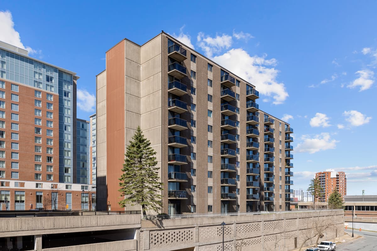 https://www.capreit.ca/wp-content/uploads/2022/04/1-Halifax-apartments-Mackeen-exterior-1.jpg