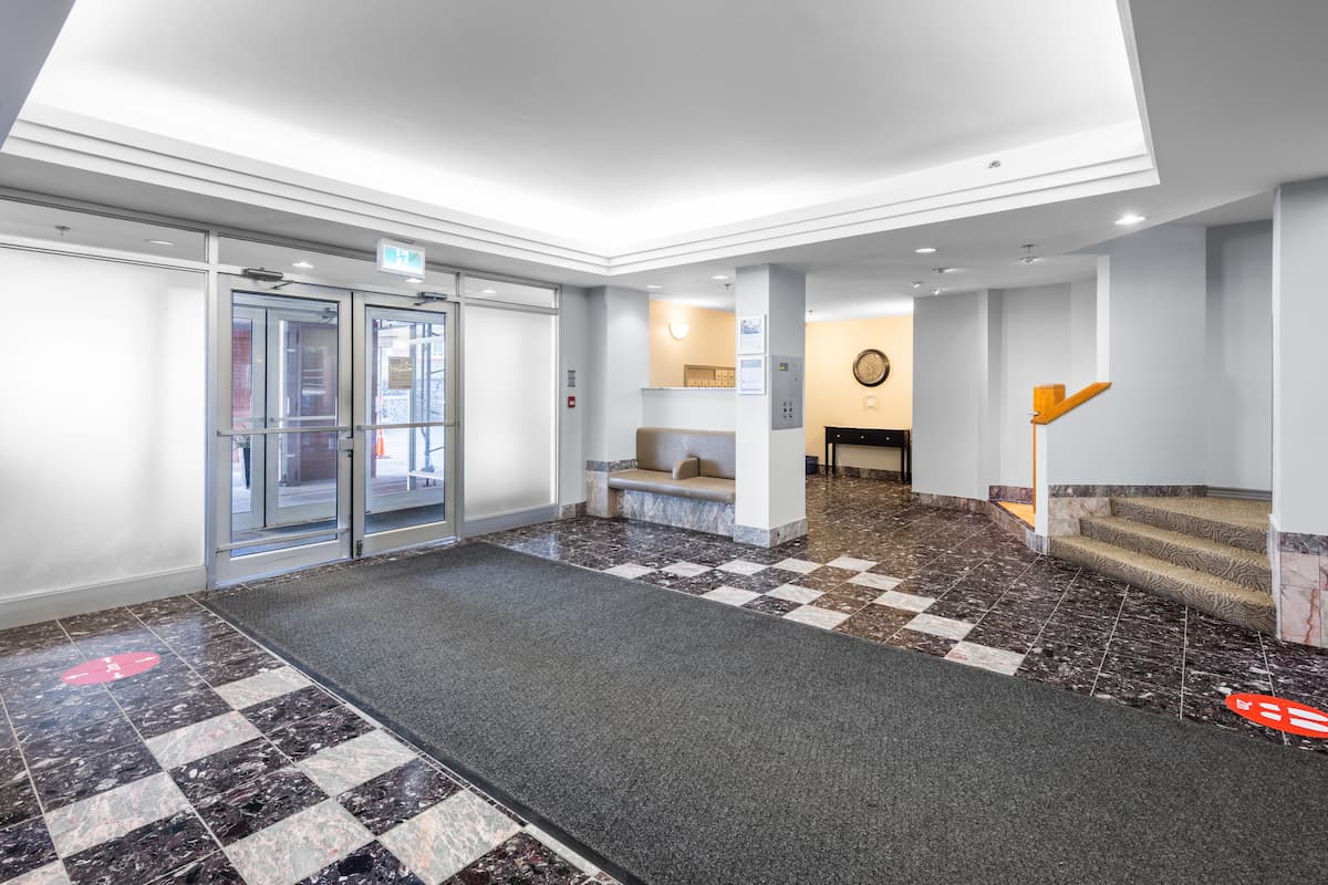 https://www.capreit.ca/wp-content/uploads/2022/05/2-cunard-apartments-halifax-NS-lobby.jpg