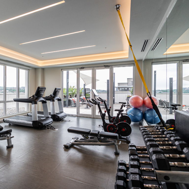 Why Choose Majestic in Côte SaintLuc, Montréal Canadian Apartment