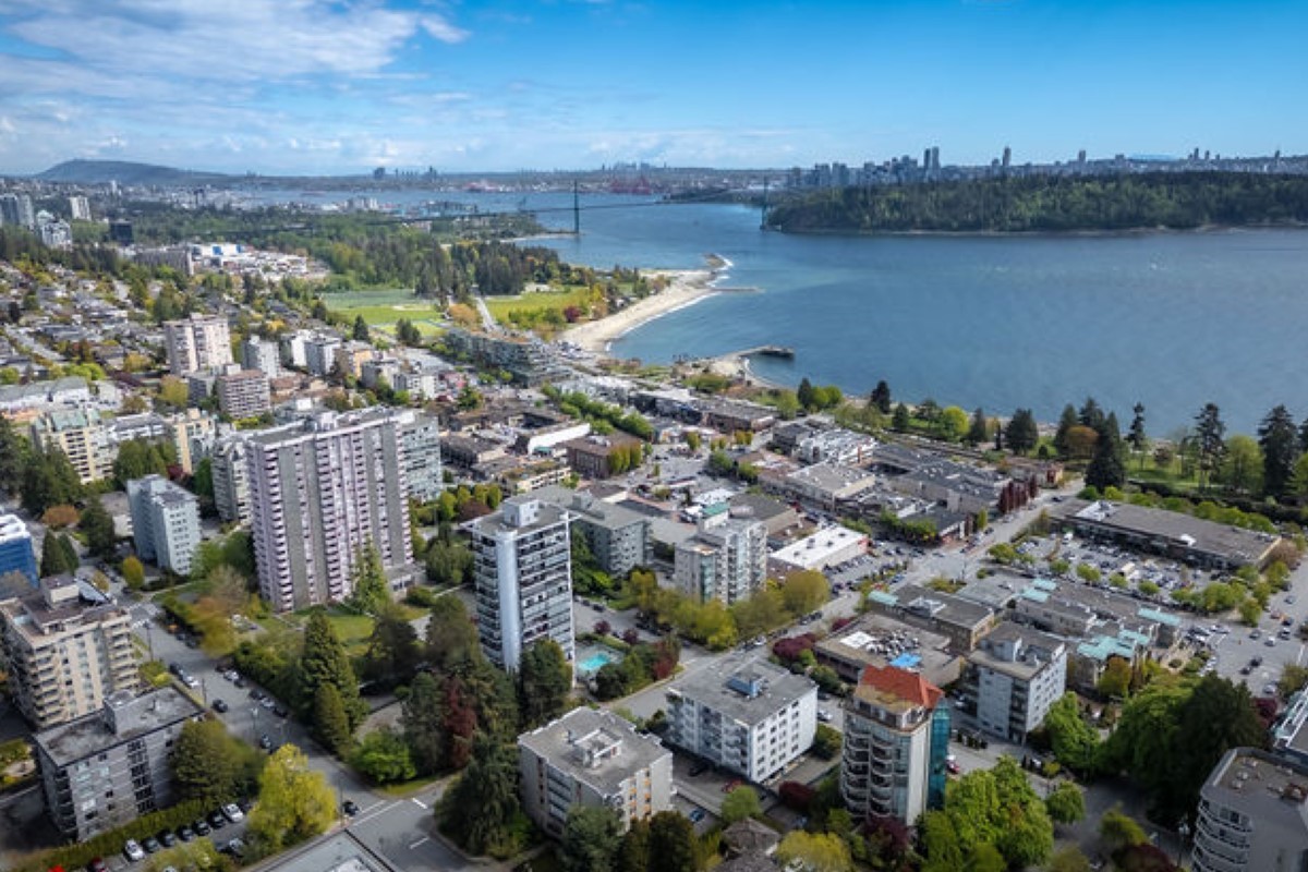Hollyhill Towers - Neighbourhood